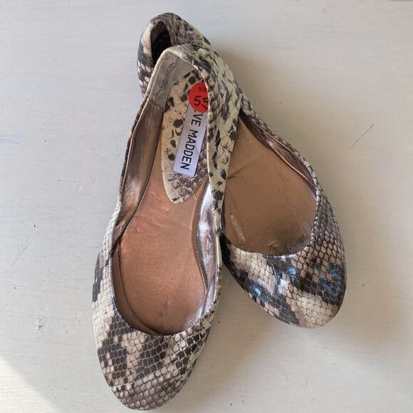 Steve Madden Python Heaven Slip-On Ballet Flats Size 5.5 EUC Never Worn - Picture 2 of 9